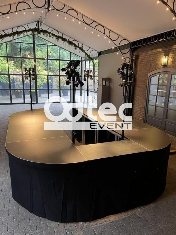 Buffet en 'U' + éclairage